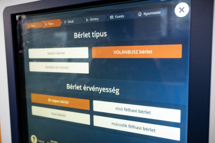 Mától további Volánbusz-bérletek is elérhetőek a vasúti jegypénztárakban és jegyautomatákban