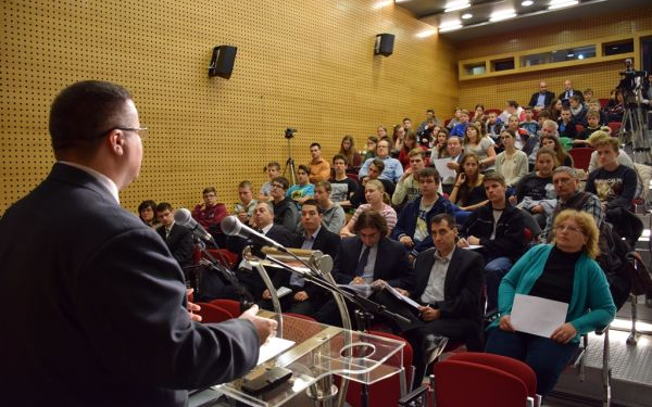 Mindszenty munkássága világítótorony volt huszadik század sötétjében