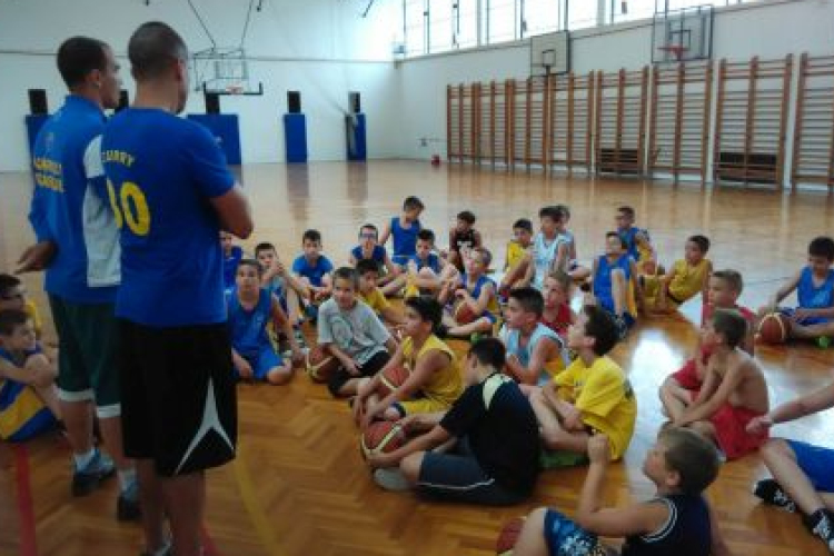 SIKERES NYÁRI TÁBOR – 171 KOSARASSAL