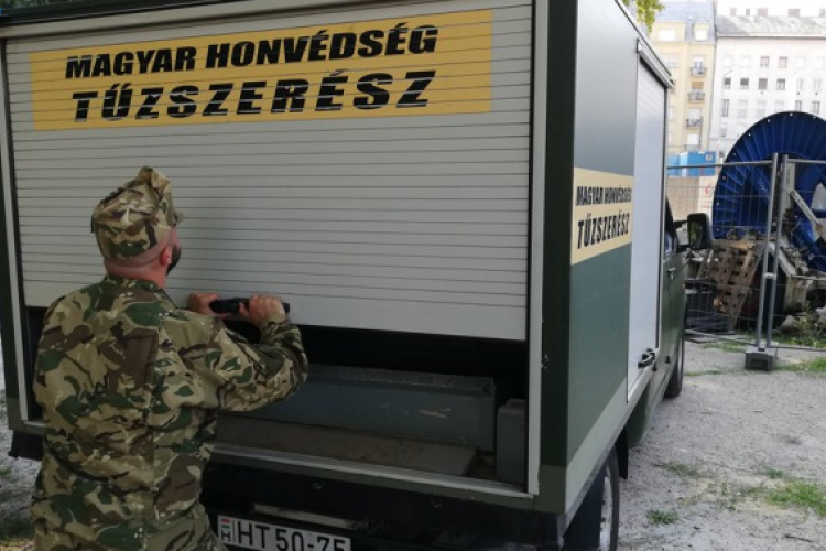 Középkori ágyúgolyó miatt kellett korlátozni a forgalmat az Erzsébet híd budai hídfőjénél