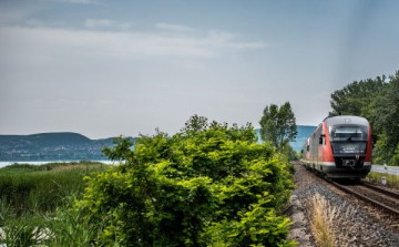 A hektikus időjárás ellenére nőtt a balatoni forgalom