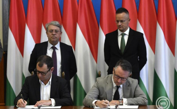 Szijjártó Péter: Magyarország történetének leghosszabb távú LNG-szerződését írta alá az ENGIE-vel