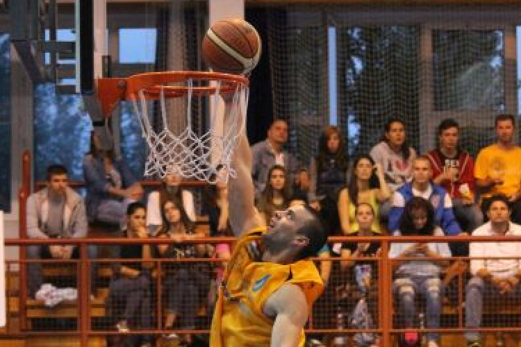 MÉG VÁRNI KELL A KOSÁRSULI GYŐZELEMRE