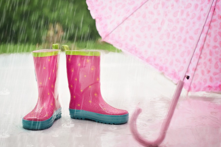 Meleg, de csapadékos idővel kezdődik a május