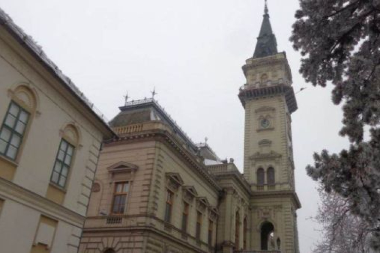 A hódmezővásárhelyi Polgármesteri Hivatal továbbra is nyitva áll a polgárok előtt