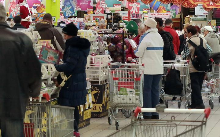 Így lesznek nyitva a boltok a karácsonyi szünetben