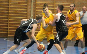 Nincs már veretlen csapat a B csoportban