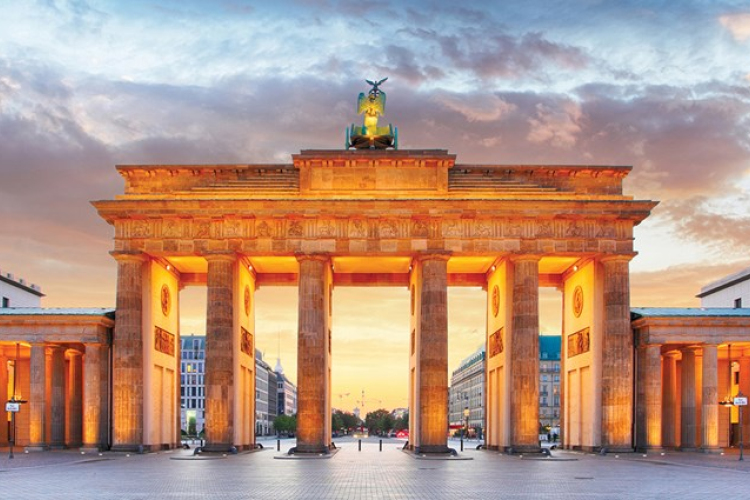 Vonattal Berlinbe