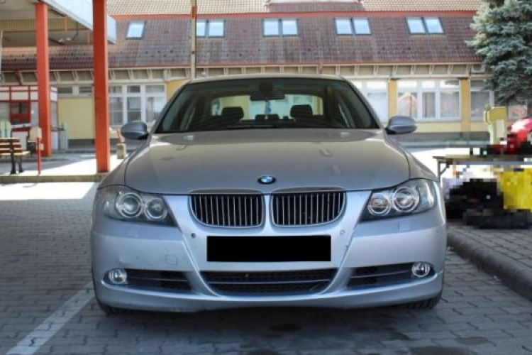 Körözött gépkocsik Röszkén és Csanádpalotán