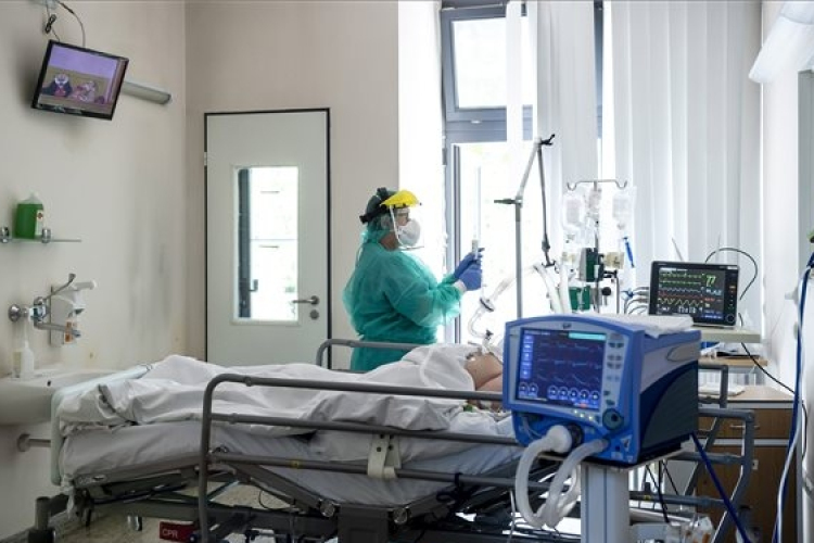 Meghalt 4 beteg, 54-gyel nőtt a fertőzöttek száma