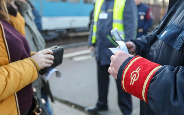 Közel 6 milliárd forint tartozása gyűlt össze a bliccelő utasoknak a MÁV-START felé