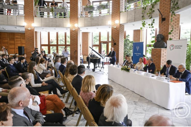 Maruzsa Zoltán: a magyar oktatási eredmények meghaladják a világ elitklubjának átlagát